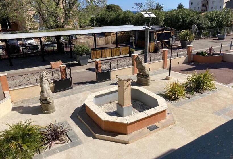 호텔 Hôtel La Demeure Coloniale