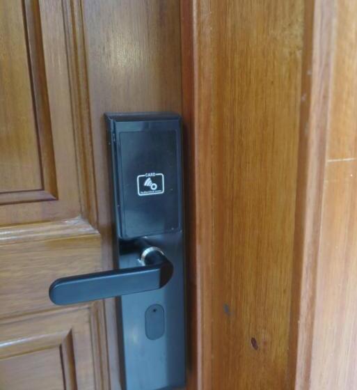 هتل King S Conference Centre