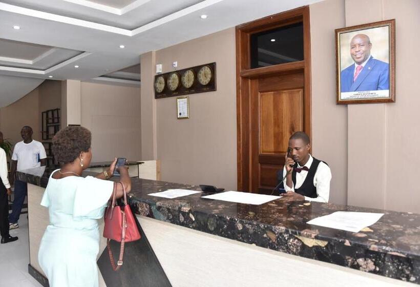 هتل King S Conference Centre