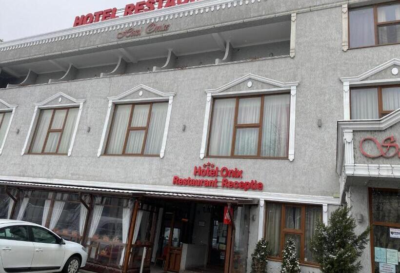 هتل Onix