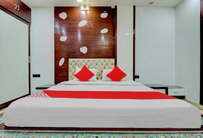 בית מלון כפרי Oyo 78950  Grand Velly