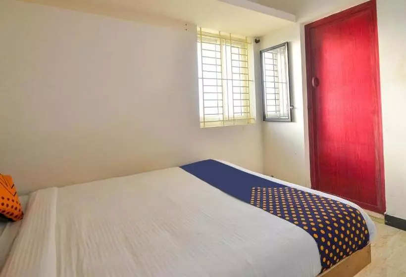 Hotelli Spot On 78861 Hn Residency