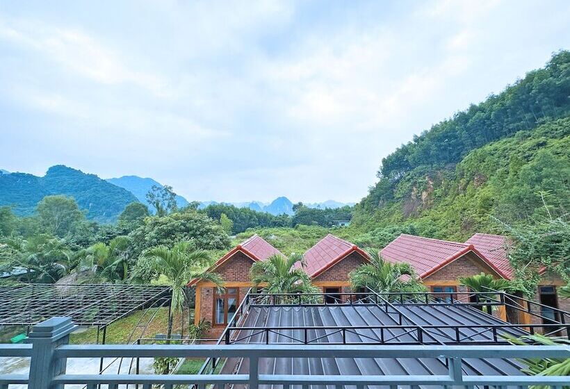 هتل The Hill Villas