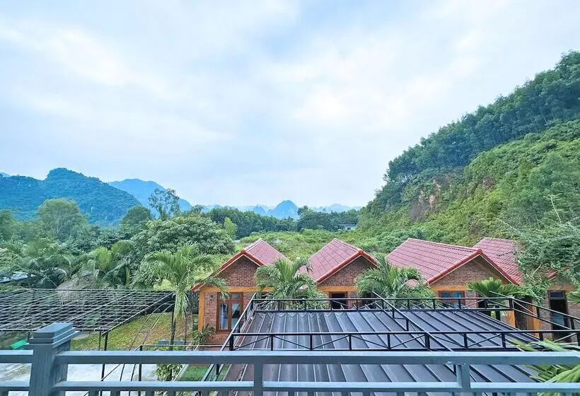 هتل The Hill Villas