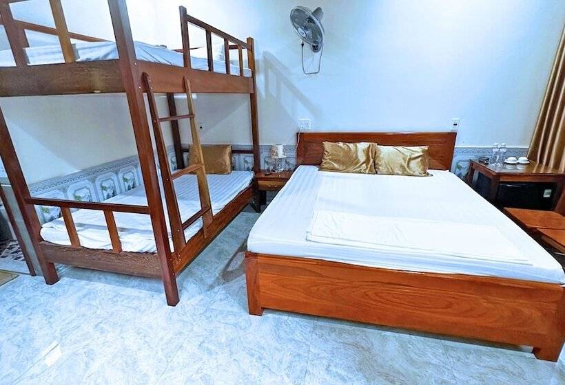 هتل The Hill Villas