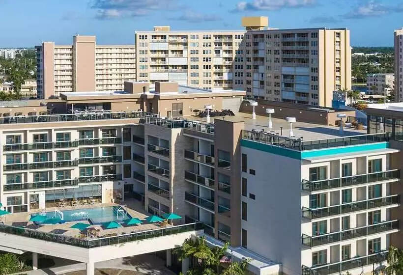 هتل Tru By Hilton Pompano Beach Pier