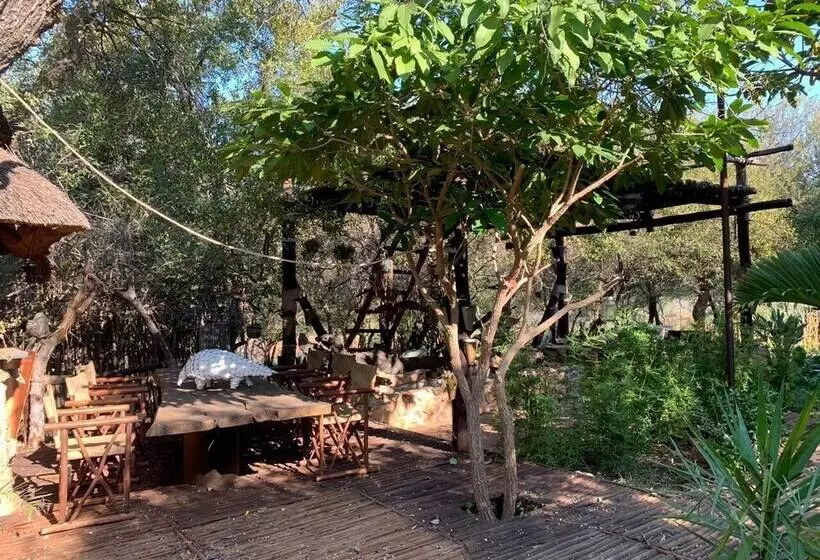 ペンション Hippomoon Lodge Game Reserve