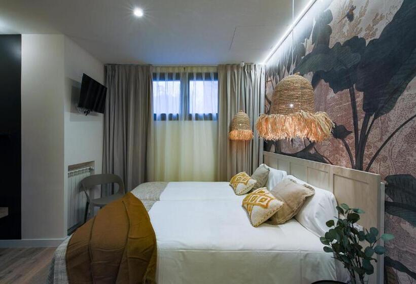 پانسیون Home42