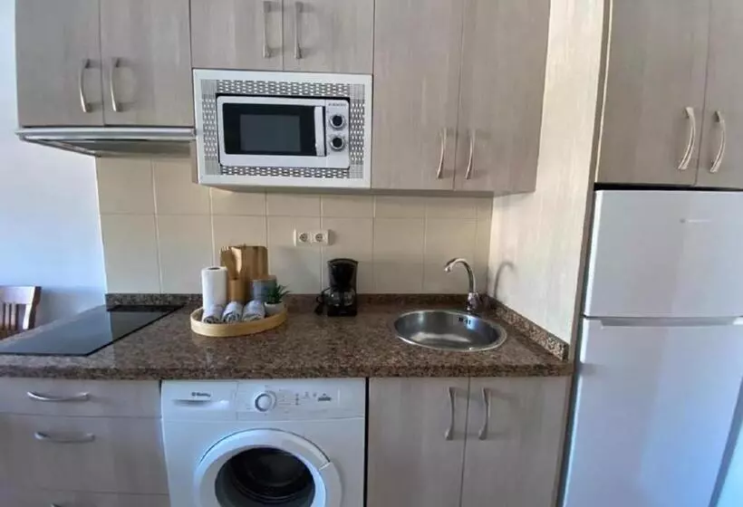 Lomakeskus Apartamentos Benal Beach Group