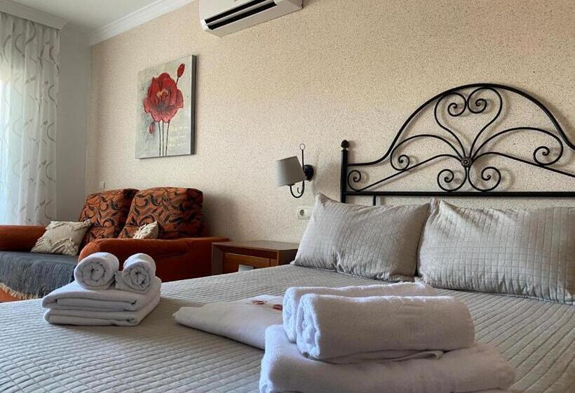 אתר נופש Apartamentos Benal Beach Group