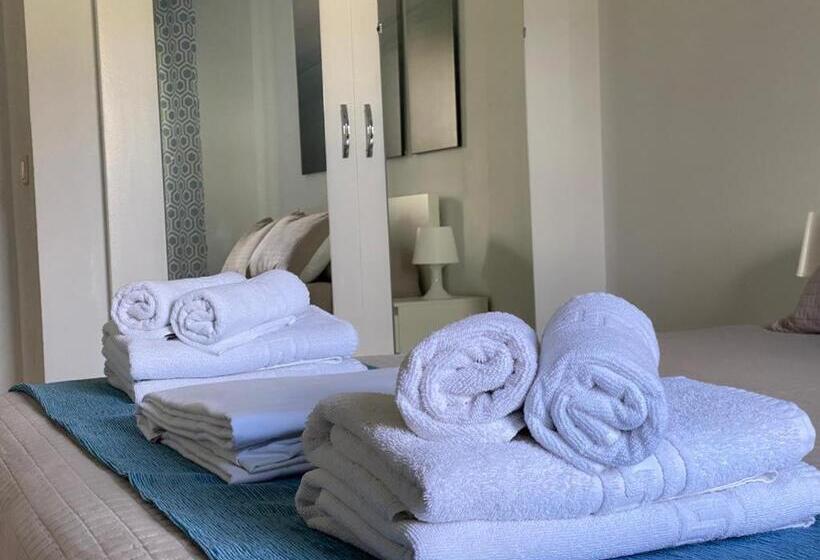 אתר נופש Apartamentos Benal Beach Group