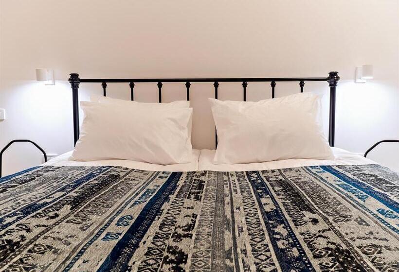 Dilijani Tun Hotel & Restaurant