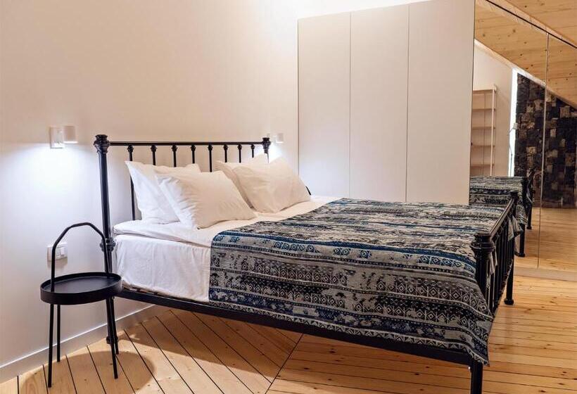 Dilijani Tun Hotel & Restaurant