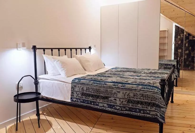 Dilijani Tun Hotel & Restaurant