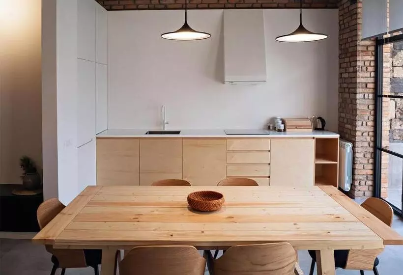 Dilijani Tun Hotel & Restaurant