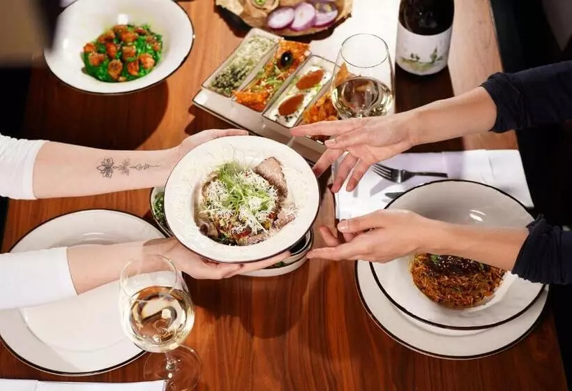 Dilijani Tun Hotel & Restaurant