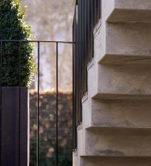 Dilijani Tun Hotel & Restaurant