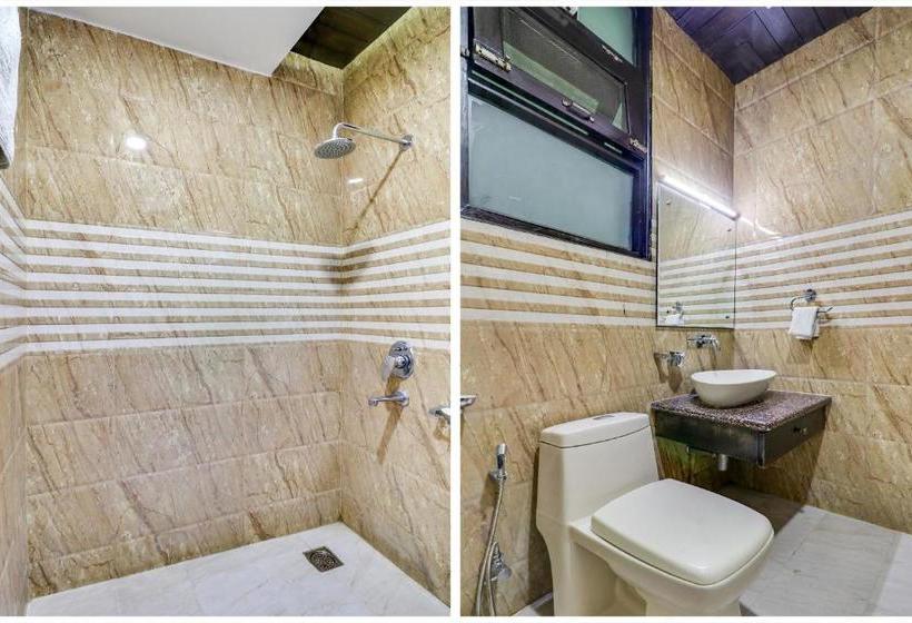 Hotel Vaccinated Staff Collection O Platinum Sqs Key