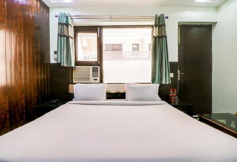 Hotel Vaccinated Staff Collection O Platinum Sqs Key