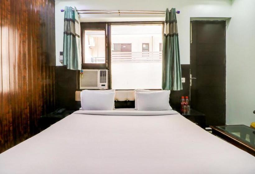 Hotel Vaccinated Staff Collection O Platinum Sqs Key