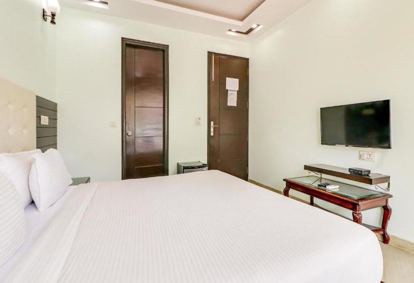 Hotel Vaccinated Staff Collection O Platinum Sqs Key