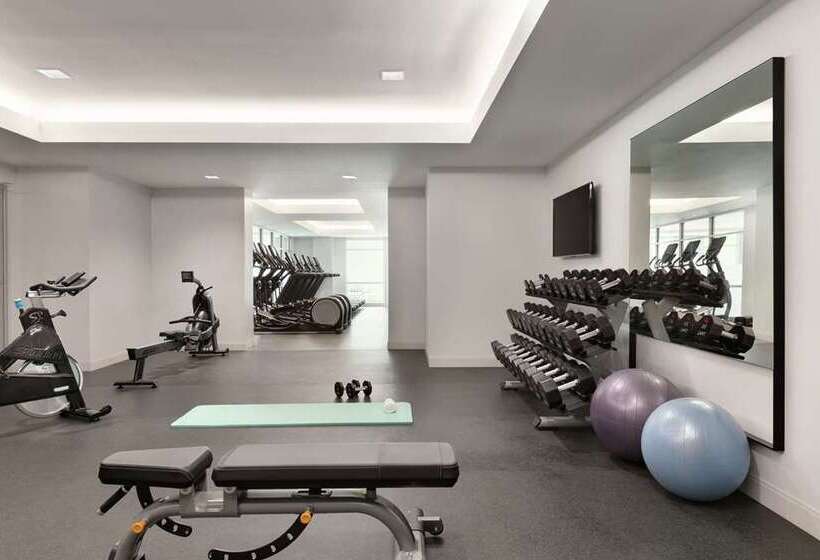 فندق Embassy Suites By Hilton Atlanta Midtown