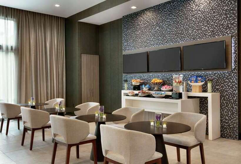 فندق Embassy Suites By Hilton Atlanta Midtown