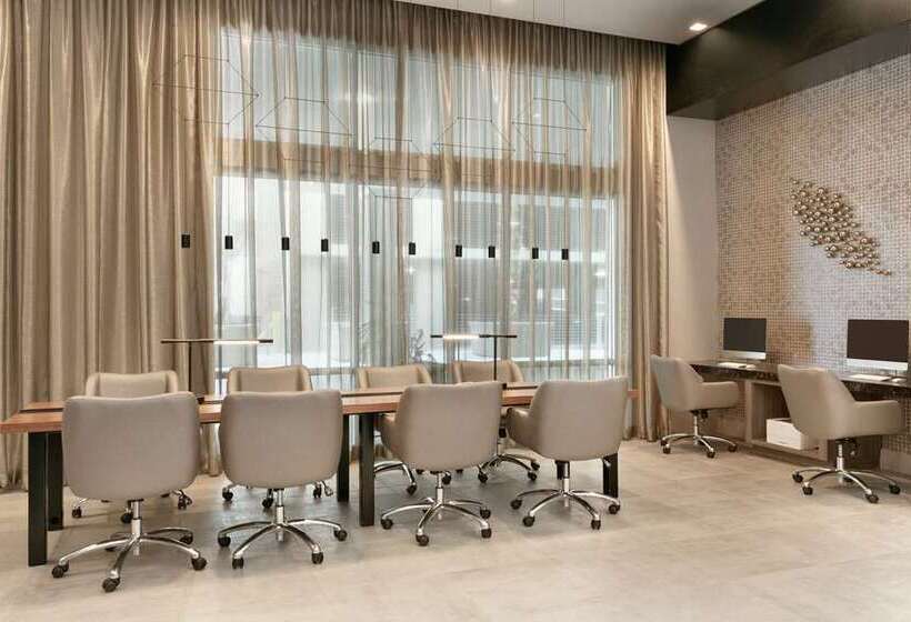 فندق Embassy Suites By Hilton Atlanta Midtown