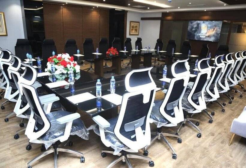 Faletti S Grand Hotel Multan