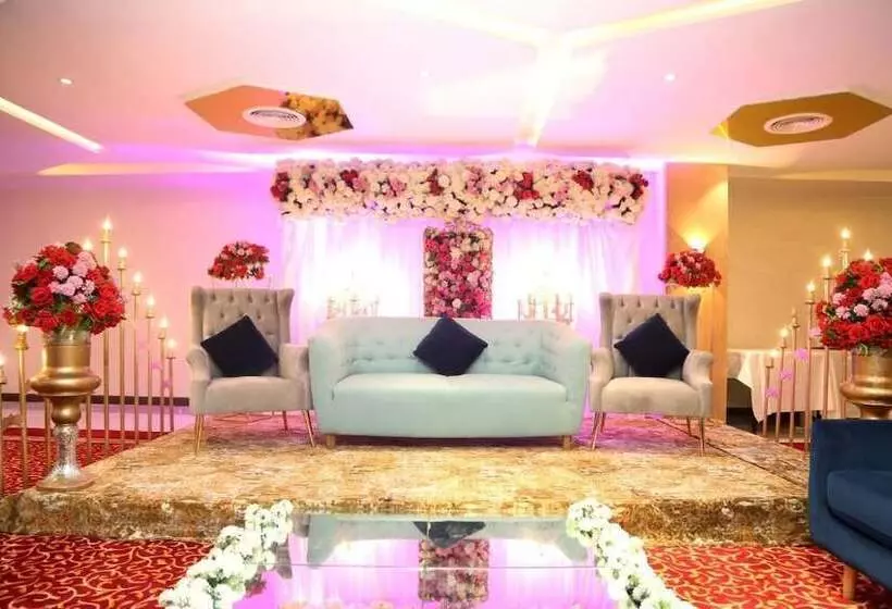 Faletti S Grand Hotel Multan