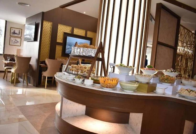 Faletti S Grand Hotel Multan