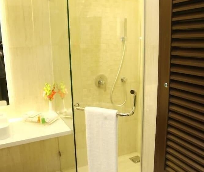 Faletti S Grand Hotel Multan