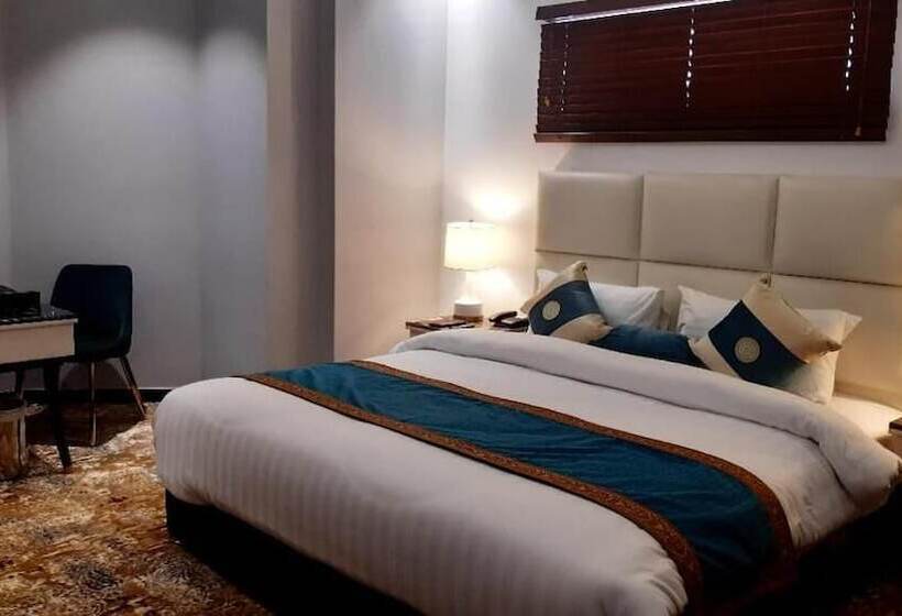 Faletti S Grand Hotel Multan