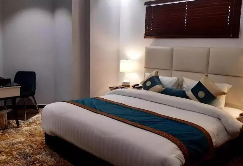 Faletti S Grand Hotel Multan