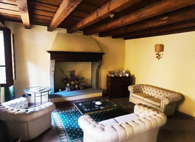 فندق Albergo Falterona