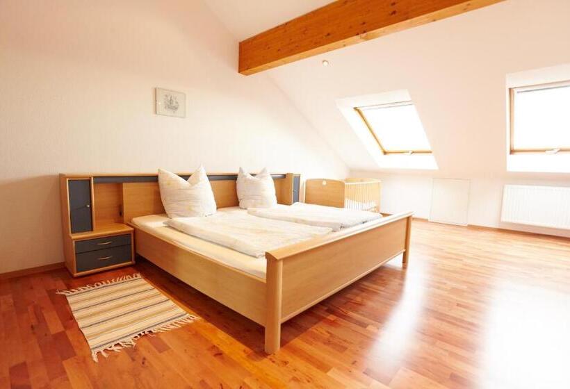 فندق Hornstein   Weingut, Vinothek & Gastronomie