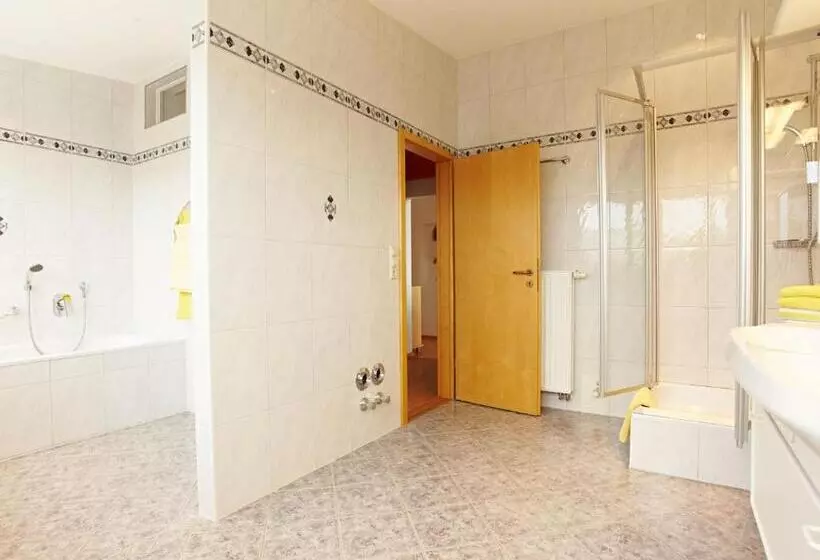 Hotelli Hornstein   Weingut, Vinothek & Gastronomie