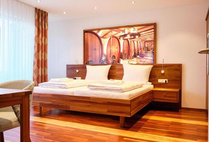 فندق Hornstein   Weingut, Vinothek & Gastronomie