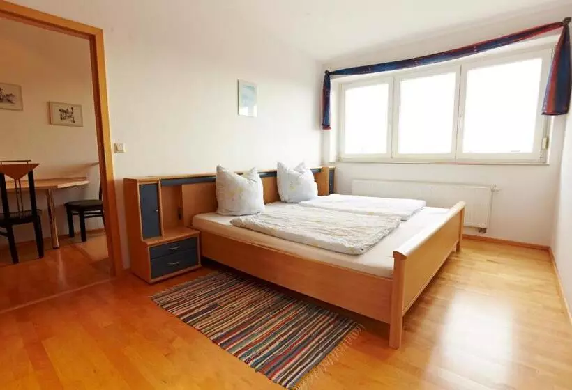 Hotelli Hornstein   Weingut, Vinothek & Gastronomie