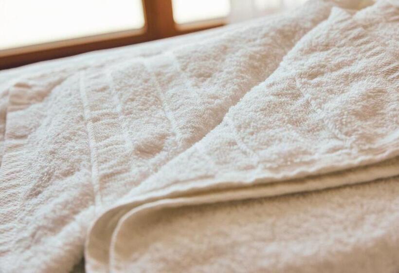 فندق Hornstein   Weingut, Vinothek & Gastronomie