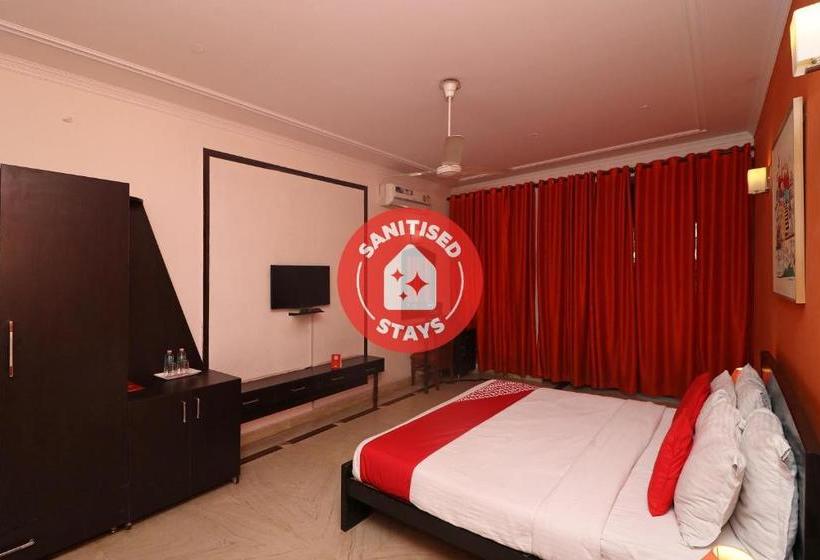 فندق Oyo 77825  Skyla