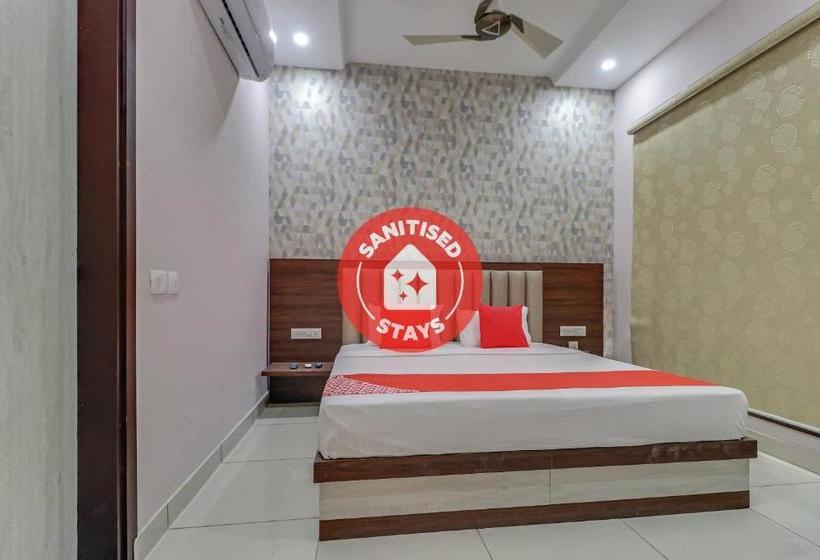 فندق Oyo 77825  Skyla