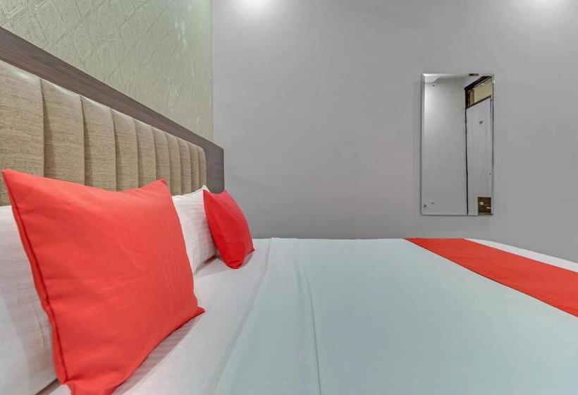 فندق Oyo 77825  Skyla