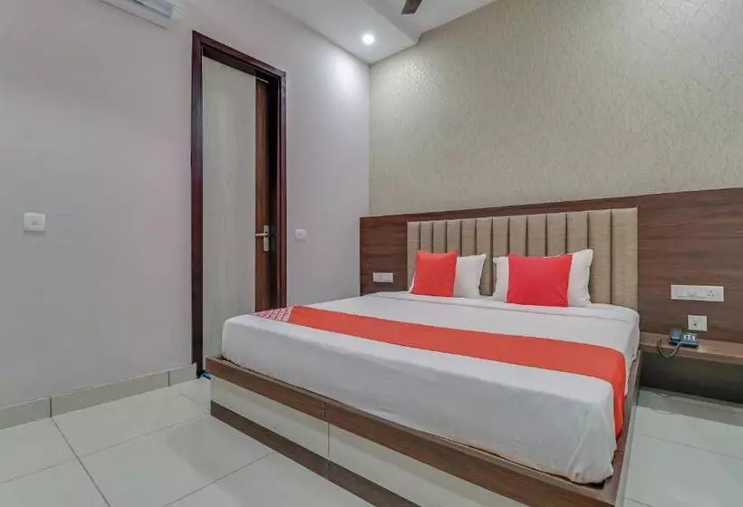 Hotelli Oyo 77825  Skyla