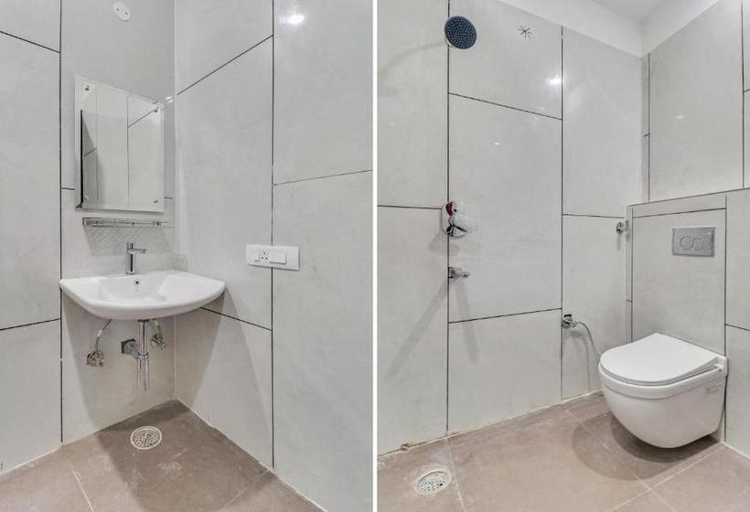 فندق Oyo 77825  Skyla