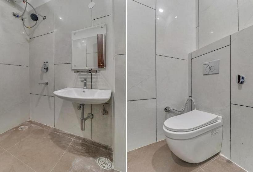 فندق Oyo 77825  Skyla