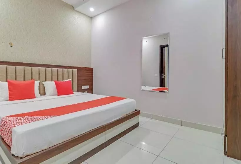 Hotelli Oyo 77825  Skyla