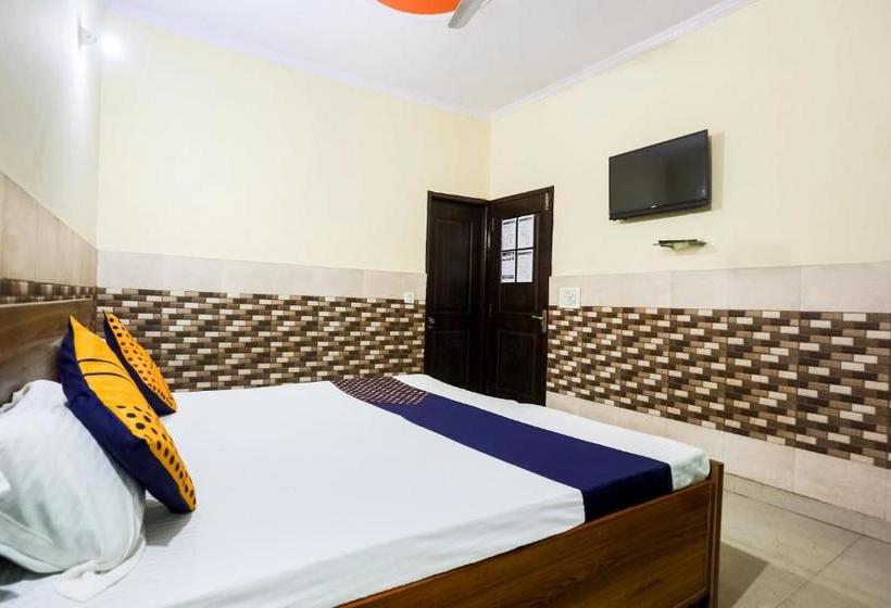 בית מלון כפרי Spot On Del2930 Kashvi Palace