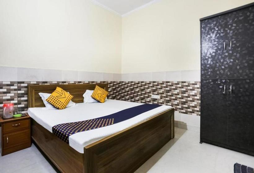 בית מלון כפרי Spot On Del2930 Kashvi Palace