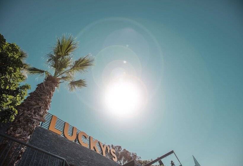 فندق Unique Life Style